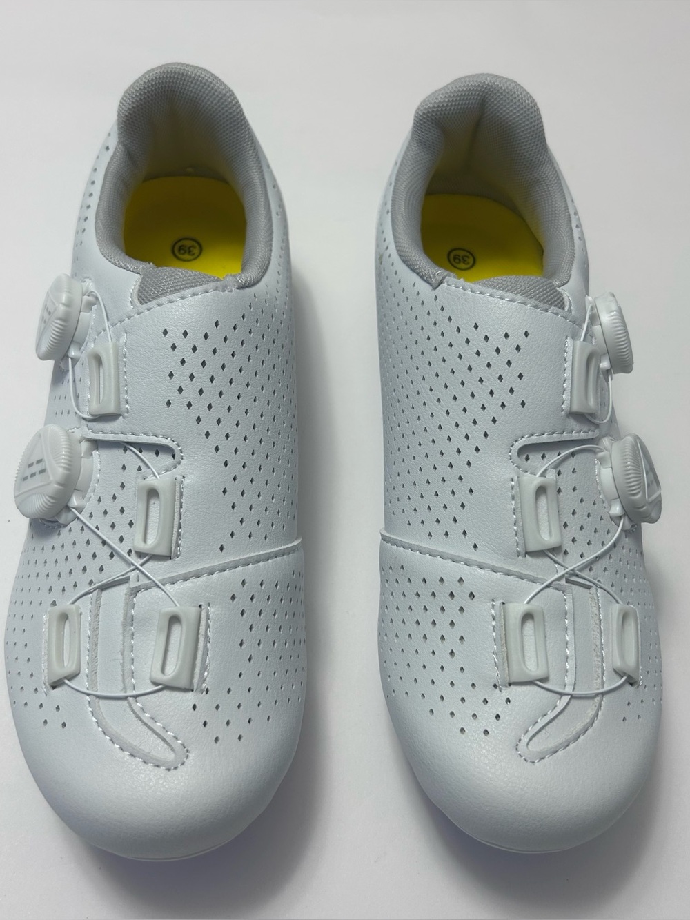 White Road Cycling Shoes Dual Dial Closure Sz 39 (US Women's 7.5 - 8)